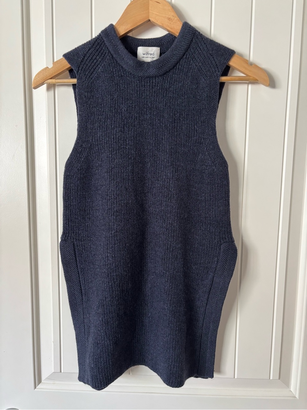 Wilfred Aritzia Italian Yarn Knit Sleeveless Sweater Tank | Size Small | Navy